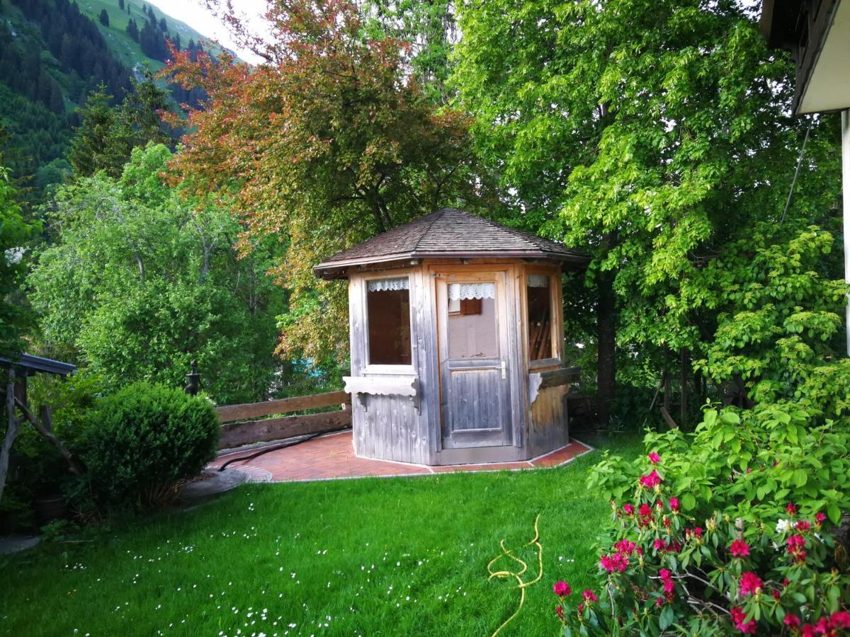 Haus Alpina Apartamento Häselgehr Exterior foto