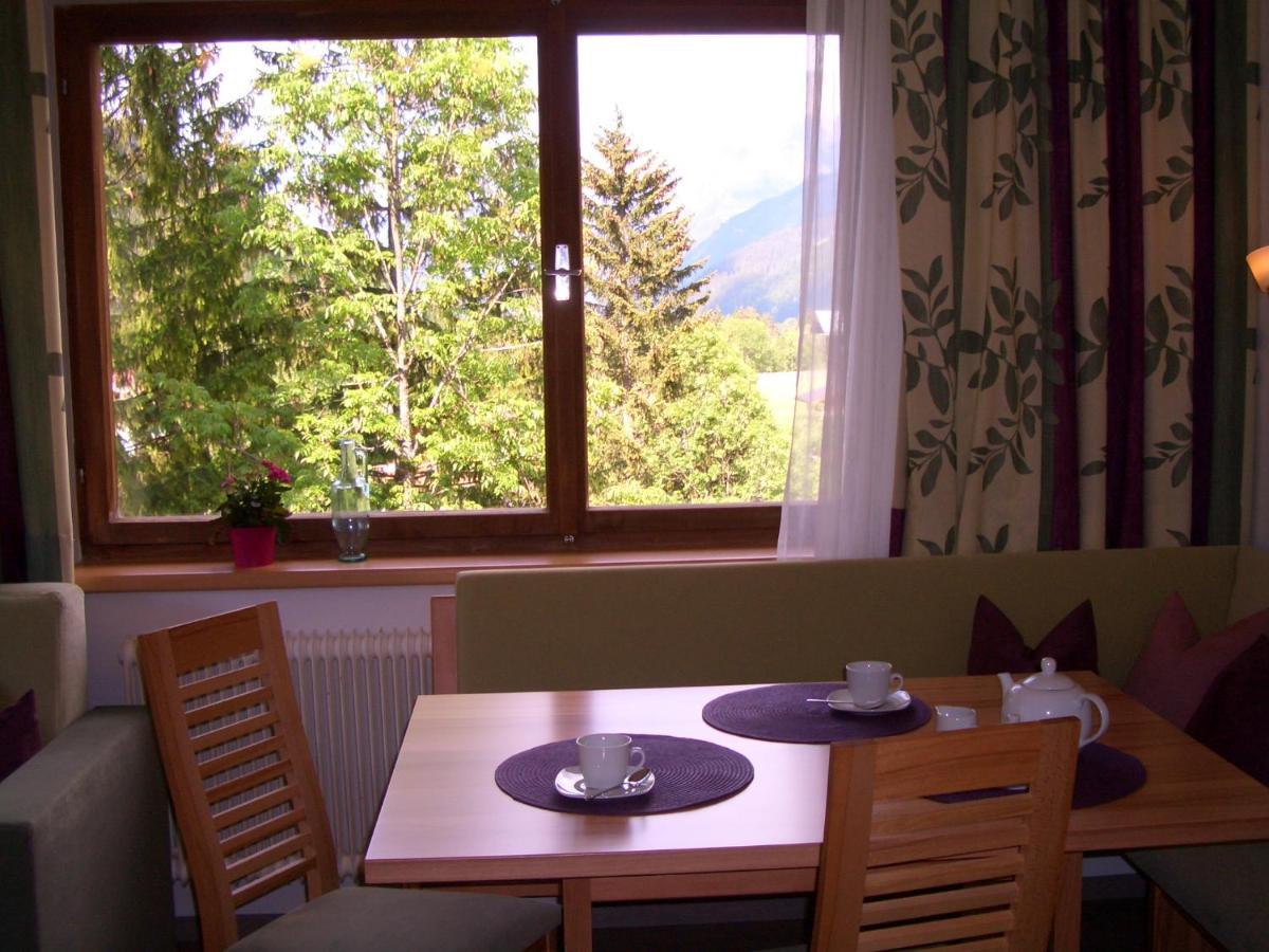 Haus Alpina Apartamento Häselgehr Exterior foto