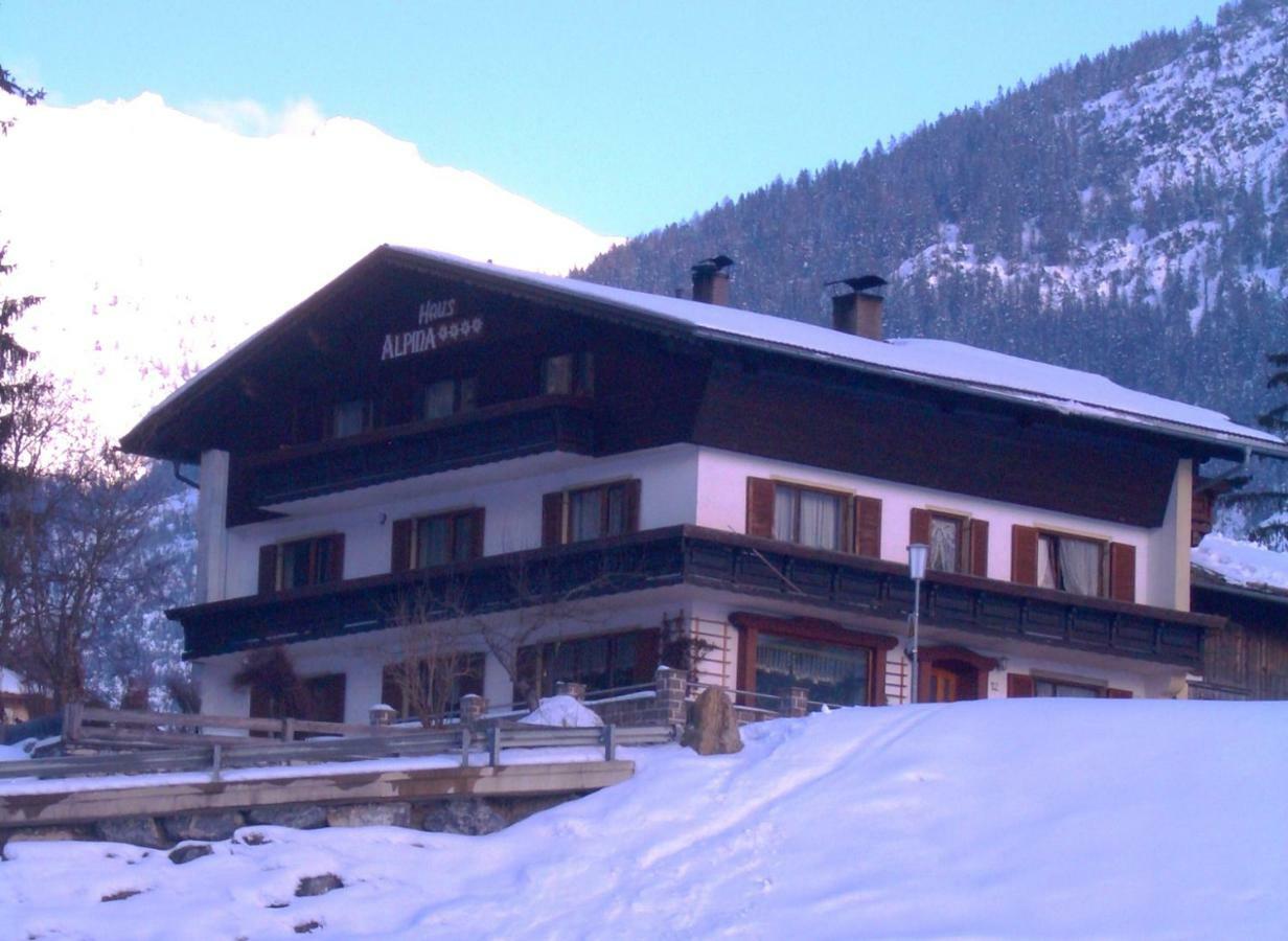 Haus Alpina Apartamento Häselgehr Exterior foto