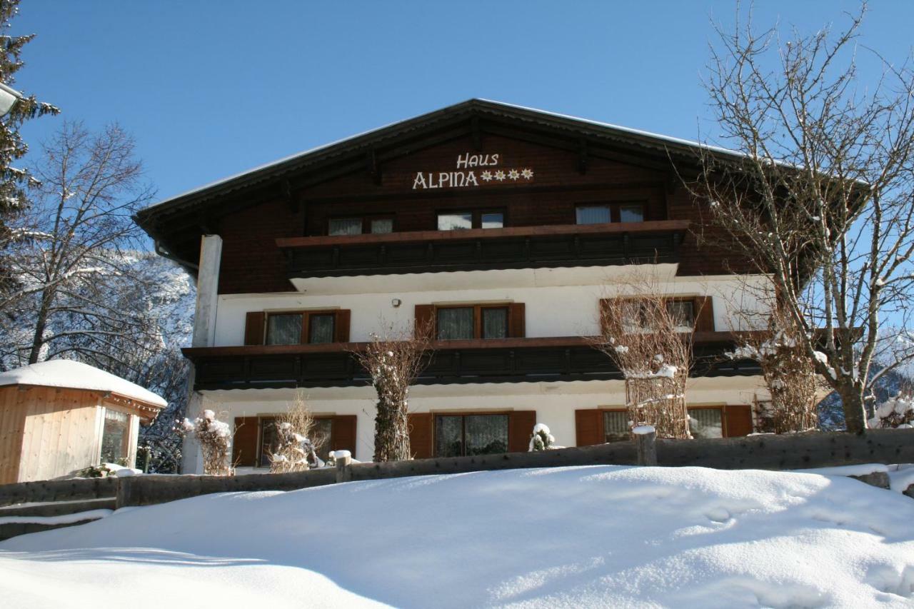 Haus Alpina Apartamento Häselgehr Exterior foto