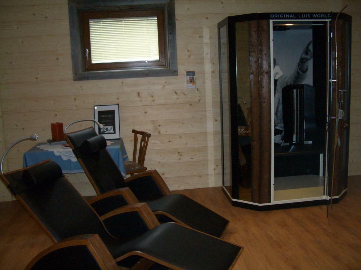 Haus Alpina Apartamento Häselgehr Exterior foto