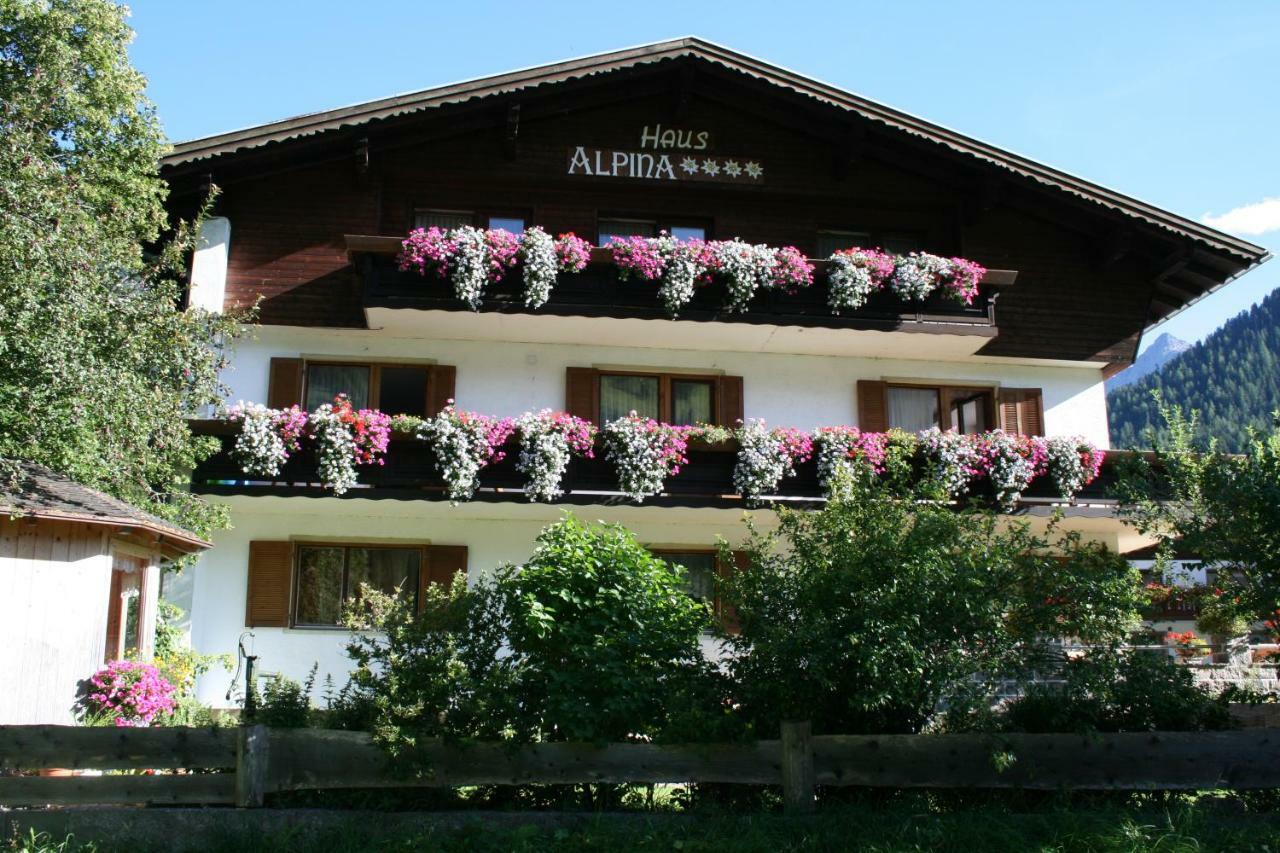 Haus Alpina Apartamento Häselgehr Exterior foto